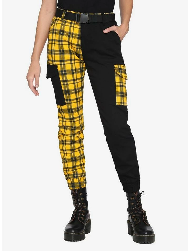 Best deal โ Black & Yellow Plaid Split Cargo Jogger Pants ๐ฅ 3 Best deal โ Black & Yellow Plaid Split Cargo Jogger Pants ๐ฅ