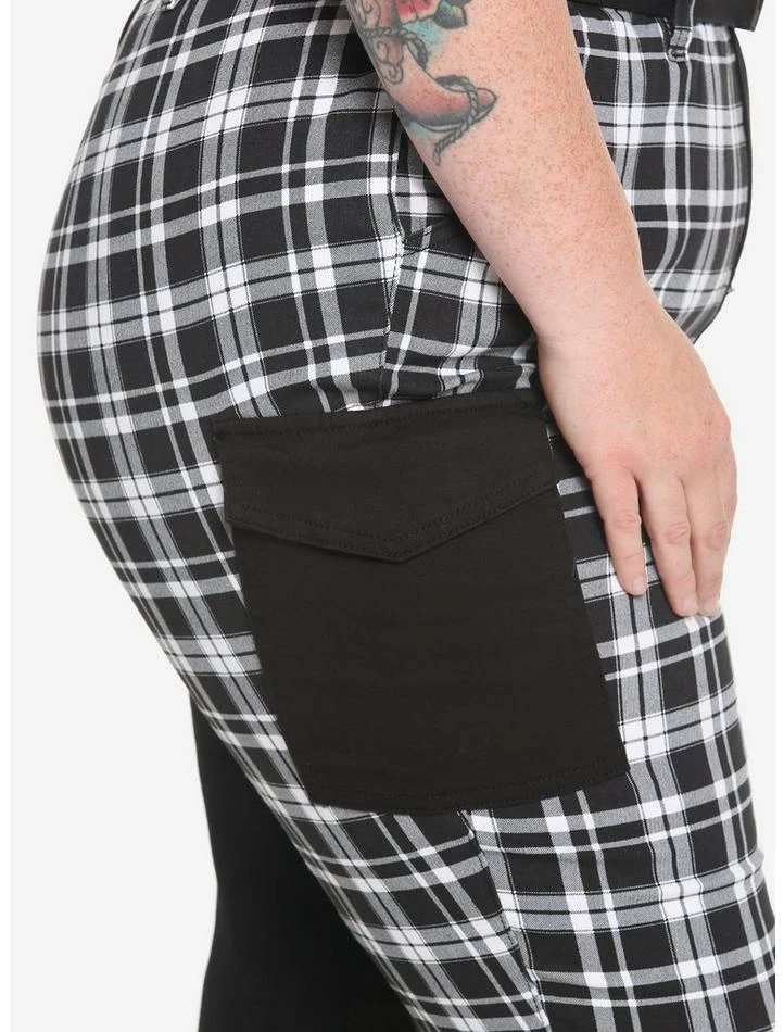 Hot Sale ๐ Black & White Plaid Split Cargo Jogger Pants Plus Size ๐ฅ 6 Hot Sale ๐ Black & White Plaid Split Cargo Jogger Pants Plus Size ๐ฅ - Image 4