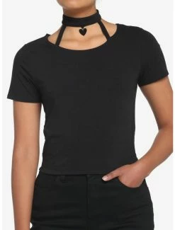 Hot Sale 🛒 Black Heart Choker 👧 Girls Crop T-Shirt ✨