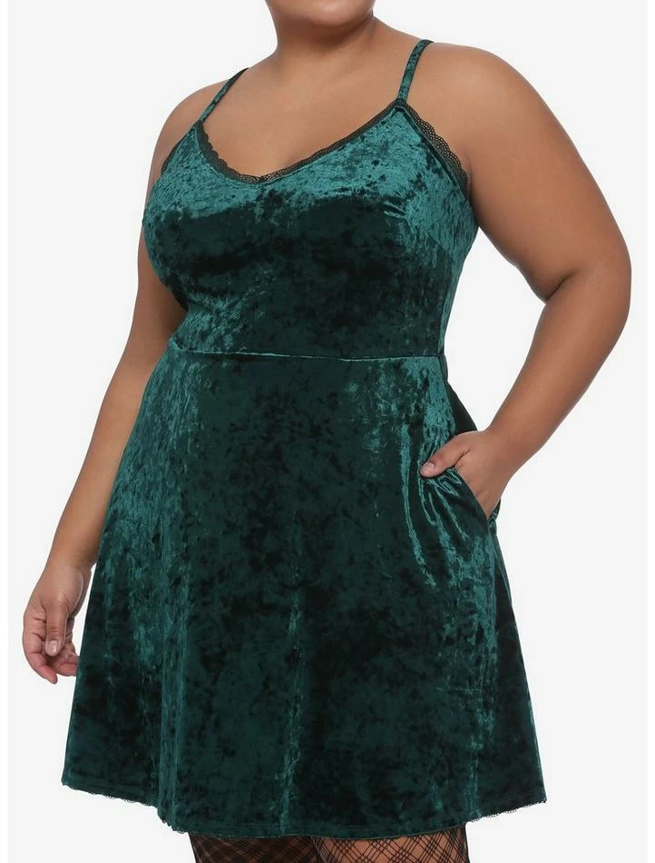 Brand new ๐ Green Velvet Skater Slip ๐ Dress Plus Size โ 3 Brand new ๐ Green Velvet Skater Slip ๐ Dress Plus Size โ