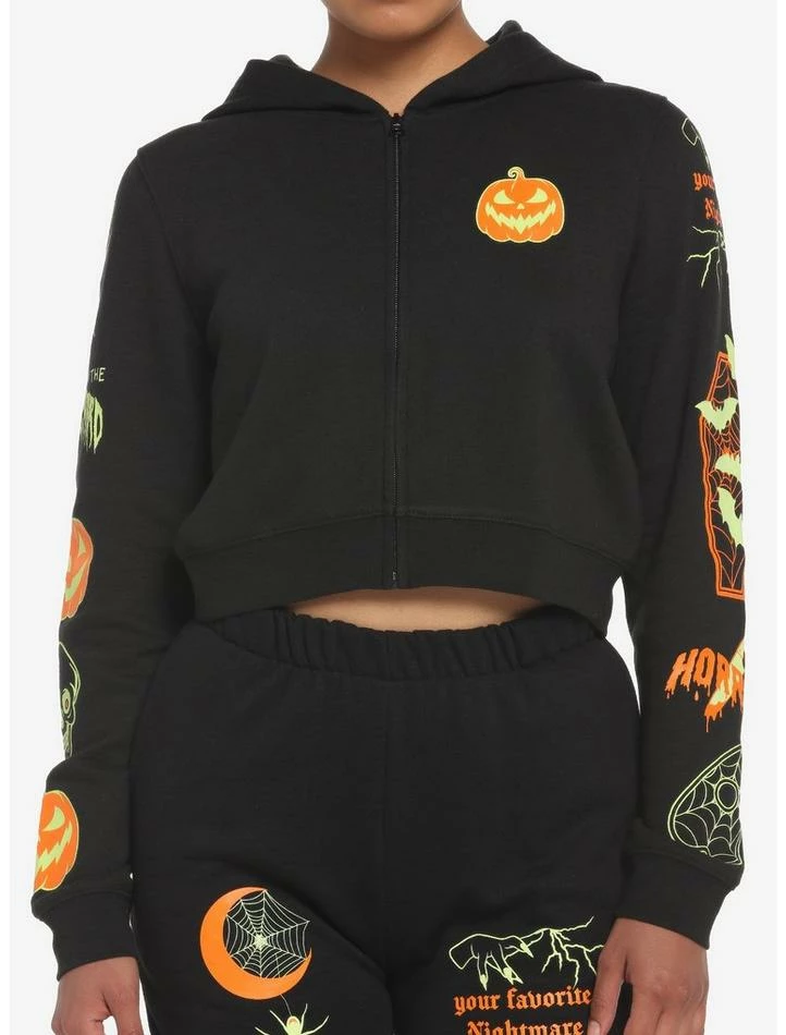 Flash Sale 🥰 Scream Queen Glow-In-The-Dark 👧 Girls Crop Hoodie 🥰 3 Flash Sale 🥰 Scream Queen Glow-In-The-Dark 👧 Girls Crop Hoodie 🥰