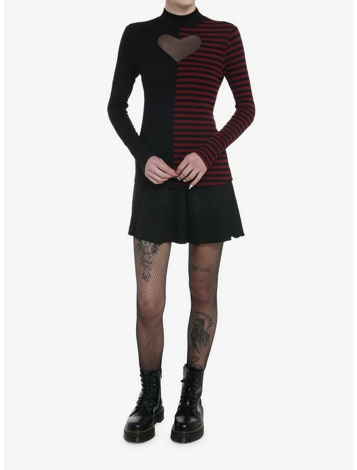 Promo 👏 Black & Burgundy Stripe Split Heart Cutout Mockneck 👧 Girls Long-Sleeve Top 😀 4 Promo 👏 Black & Burgundy Stripe Split Heart Cutout Mockneck 👧 Girls Long-Sleeve Top 😀 - Image 2