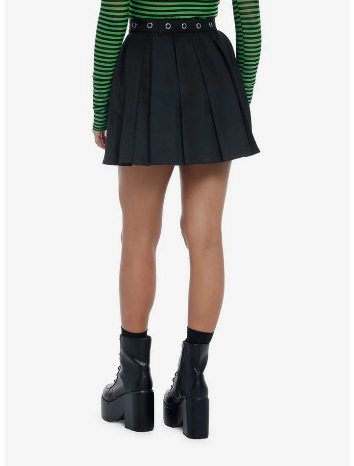 Cheapest ๐ Black Front Chain & Grommet Belt Pleated ๐ Skirt ๐ 4 Cheapest ๐ Black Front Chain & Grommet Belt Pleated ๐ Skirt ๐ - Image 2